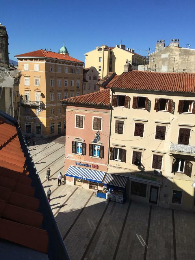Charming Rijeka City Center Apartment Renee Exterior foto